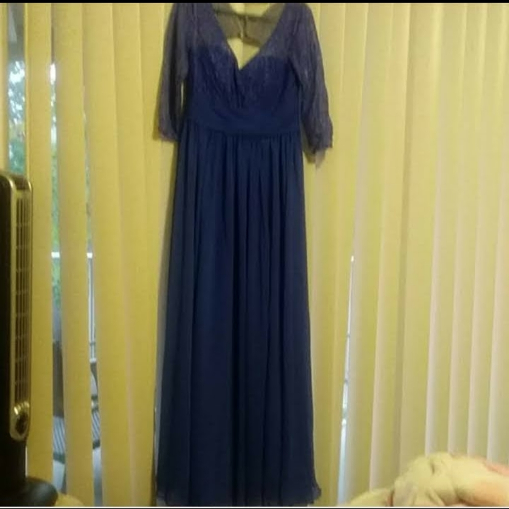 Dress - Picture 6 of 6